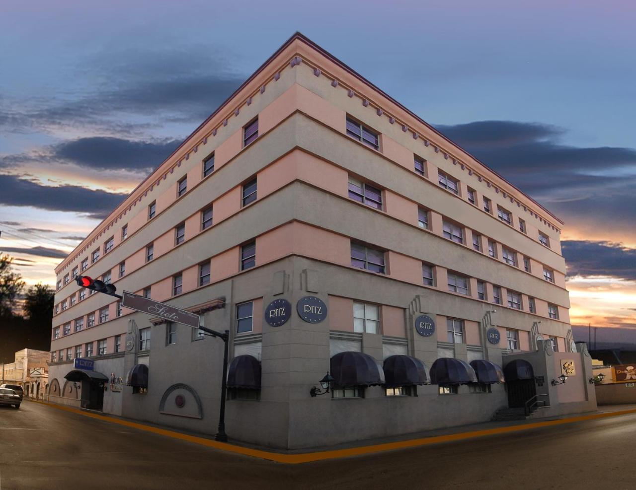 Hotel Ritz Matamoros  Buitenkant foto